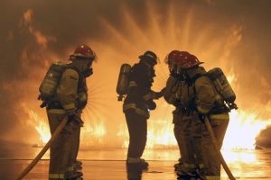 firefighters 664997 640